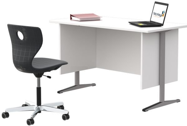 Malavi Teacher Table
